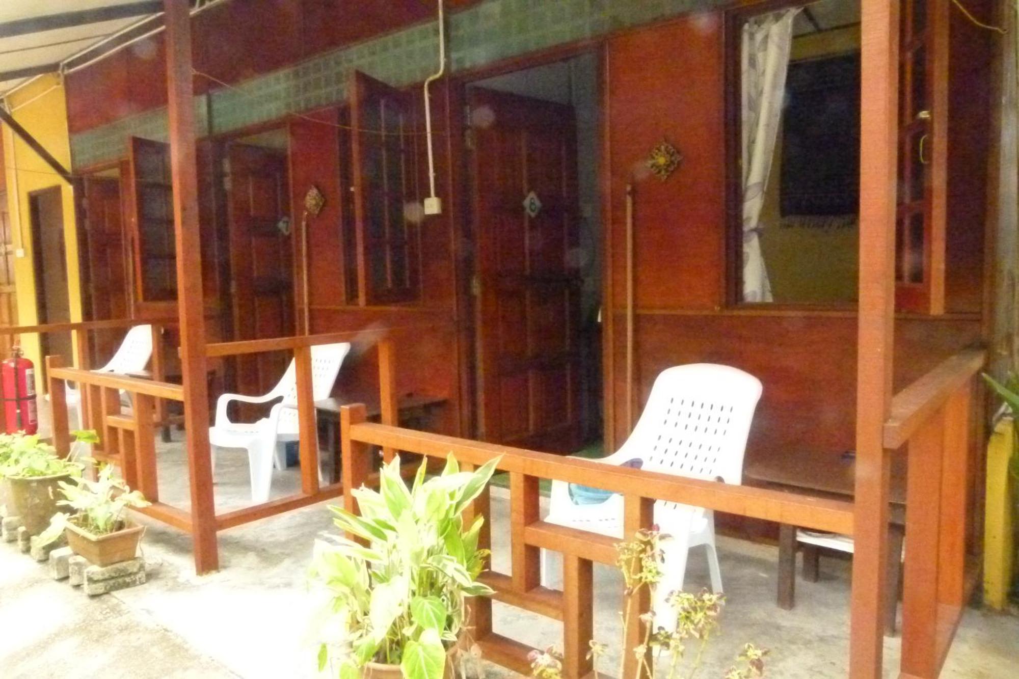 Cheers Garden Chalet Kampong Ayer Batang Екстериор снимка